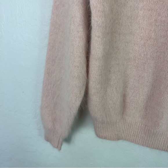 Vintage Talbots Soft Pink Angora Rabbit Hair Blend Pullover Sweater Small P - Picture 8 of 10